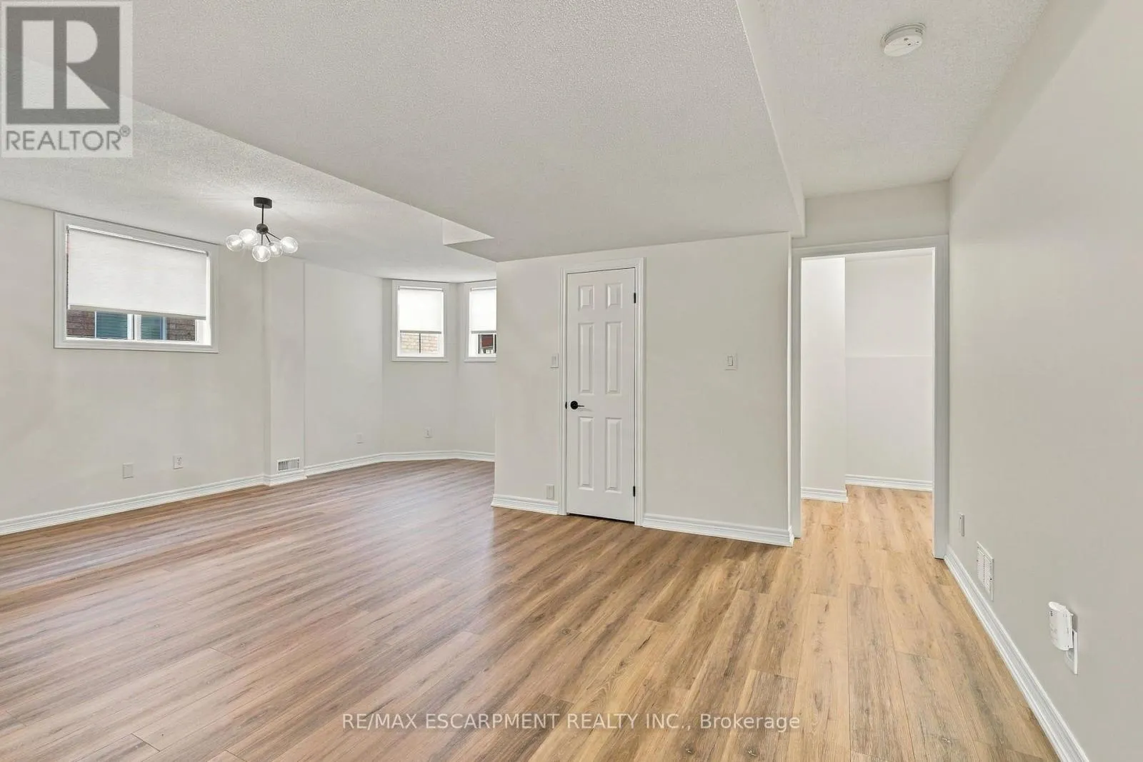 15 DALRYMPLE DRIVE