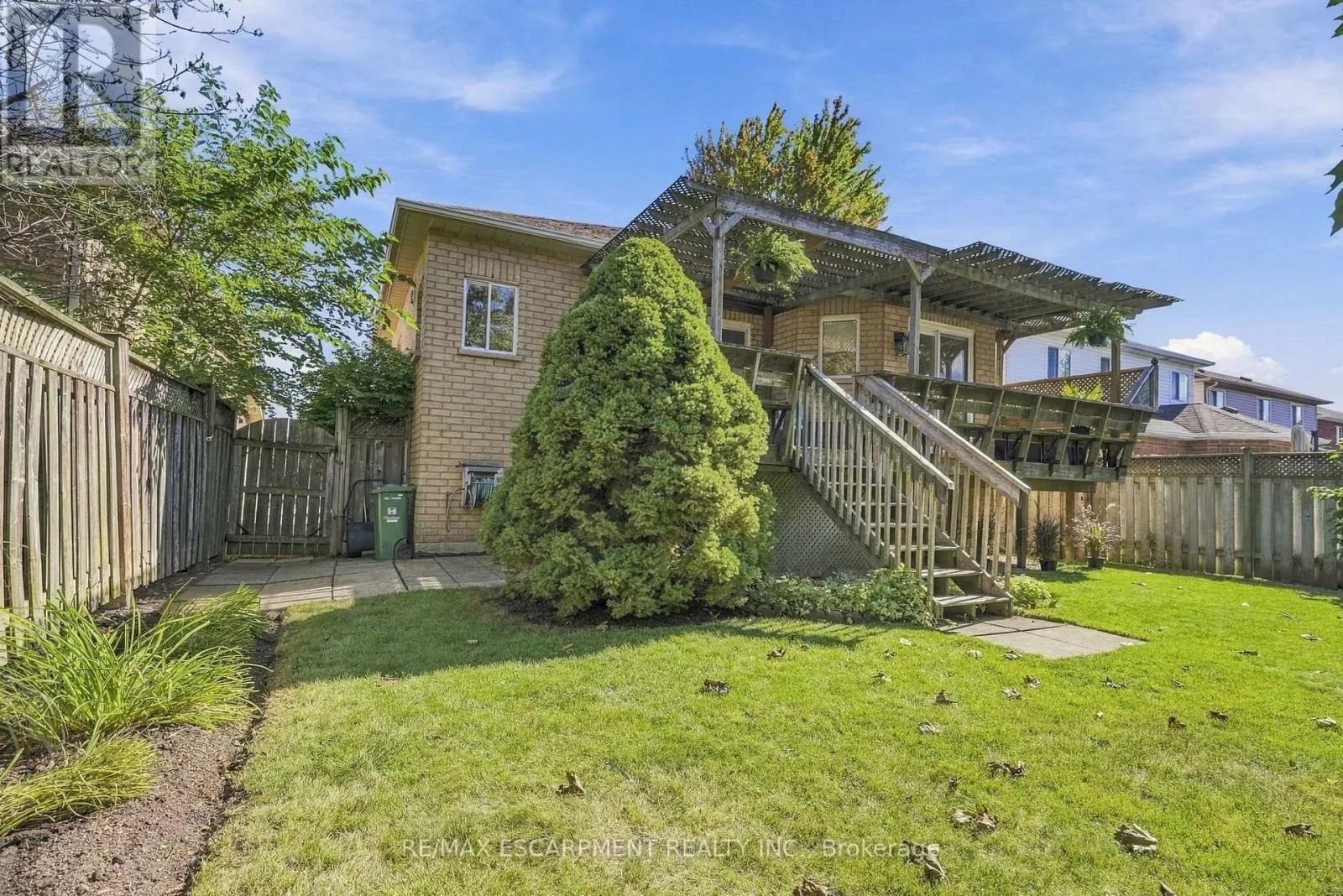 15 DALRYMPLE DRIVE