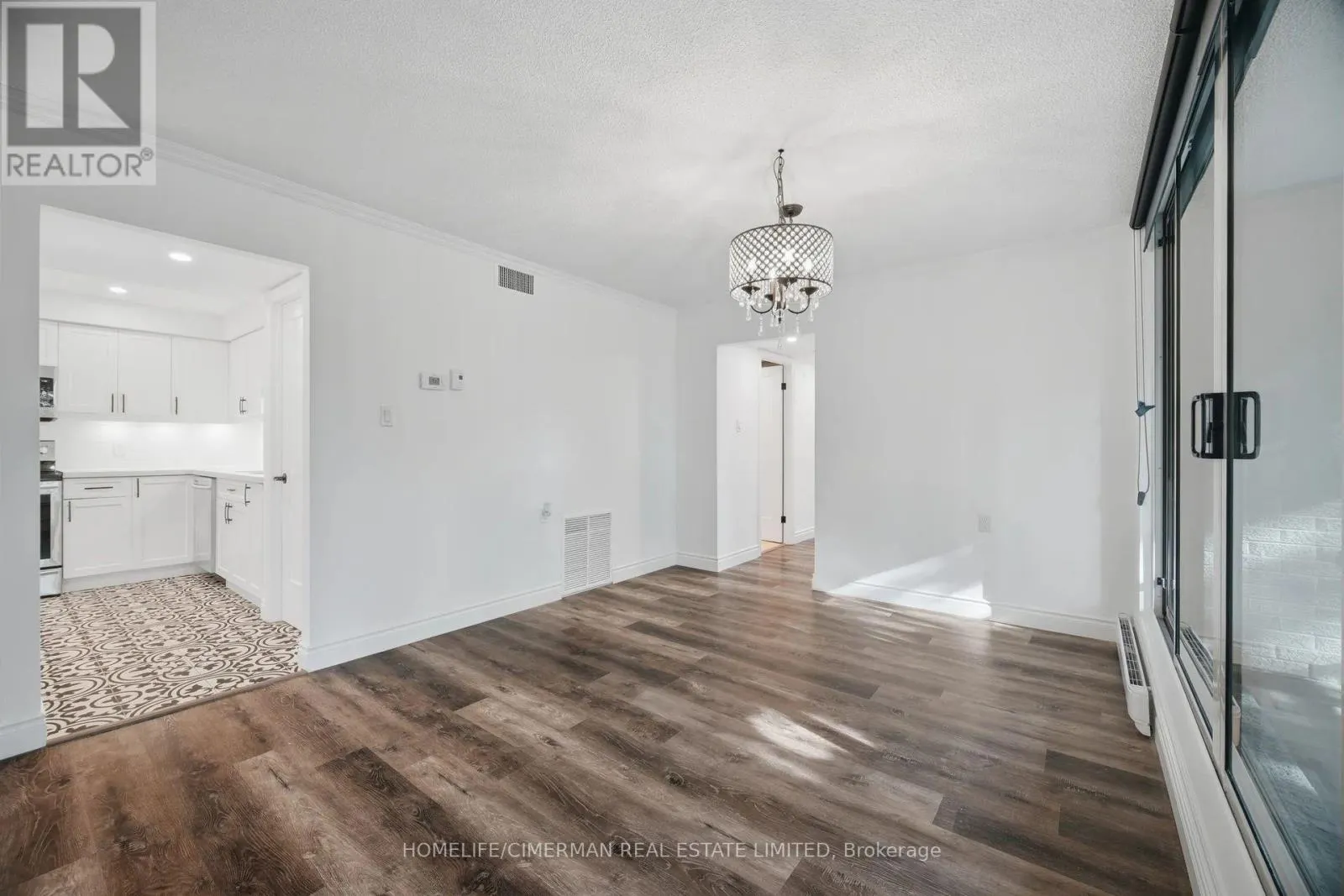 320 - 150 WILSON STREET W