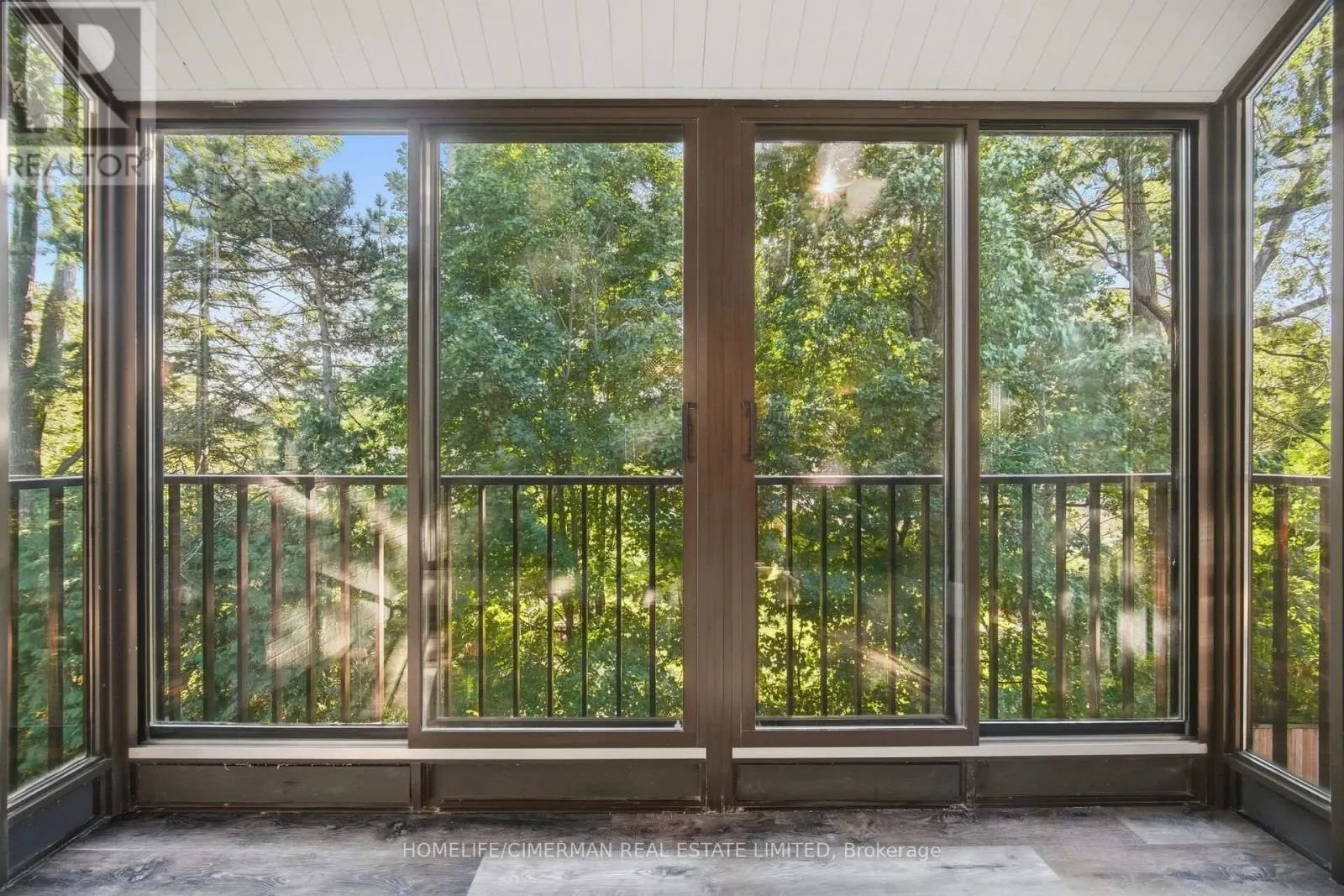 320 - 150 WILSON STREET W