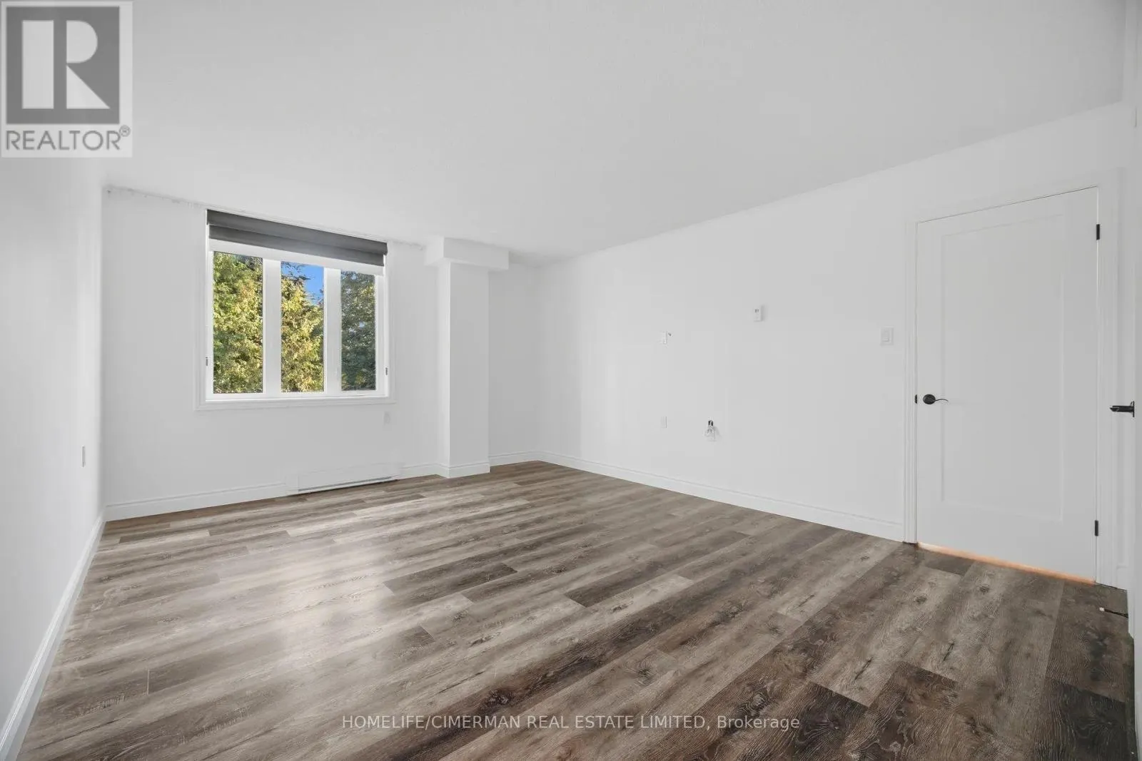 320 - 150 WILSON STREET W
