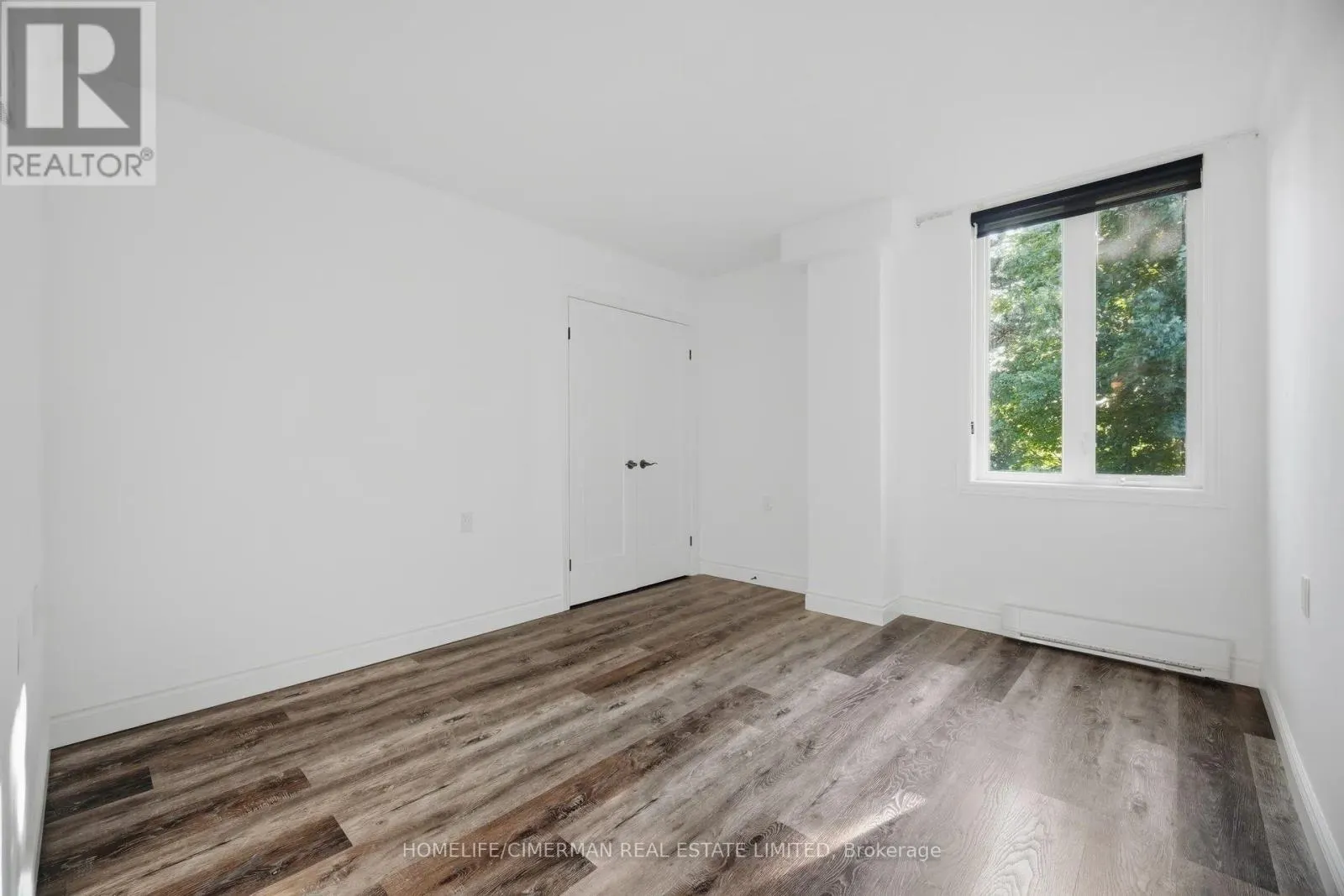 320 - 150 WILSON STREET W