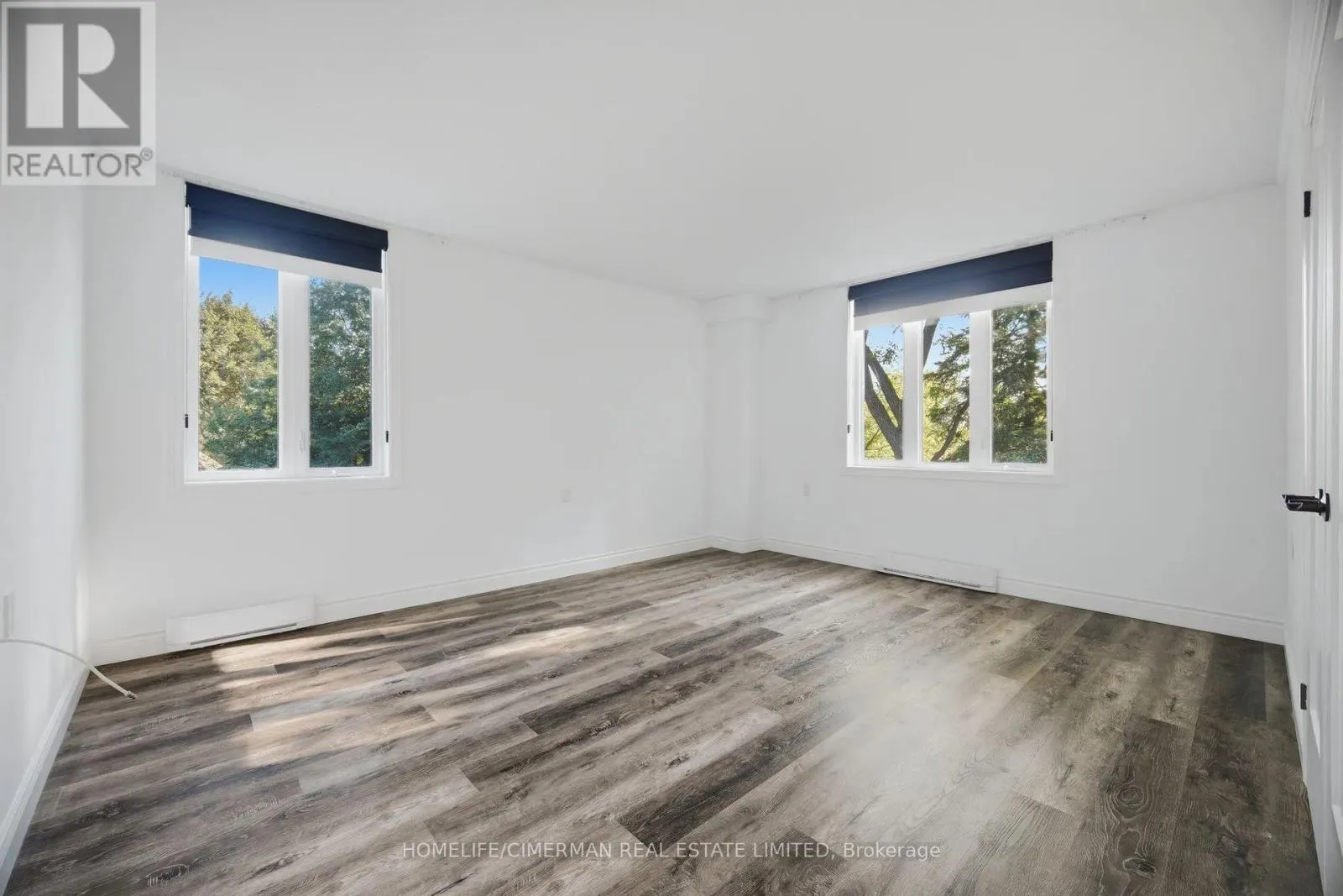 320 - 150 WILSON STREET W
