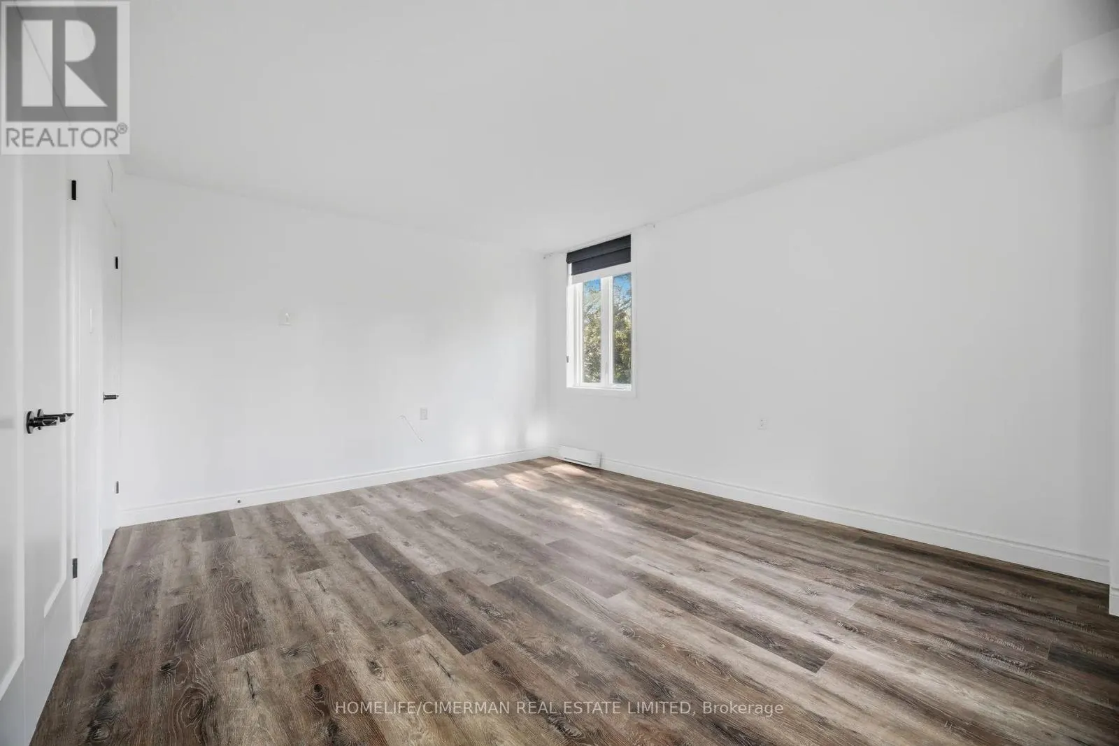 320 - 150 WILSON STREET W