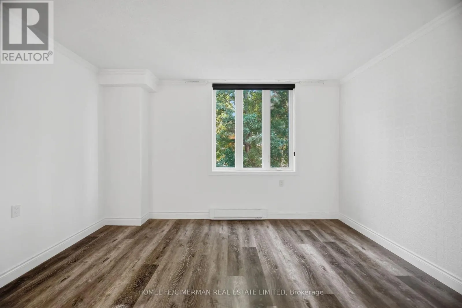 320 - 150 WILSON STREET W