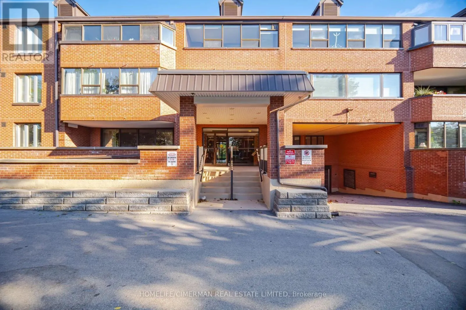 320 - 150 WILSON STREET W