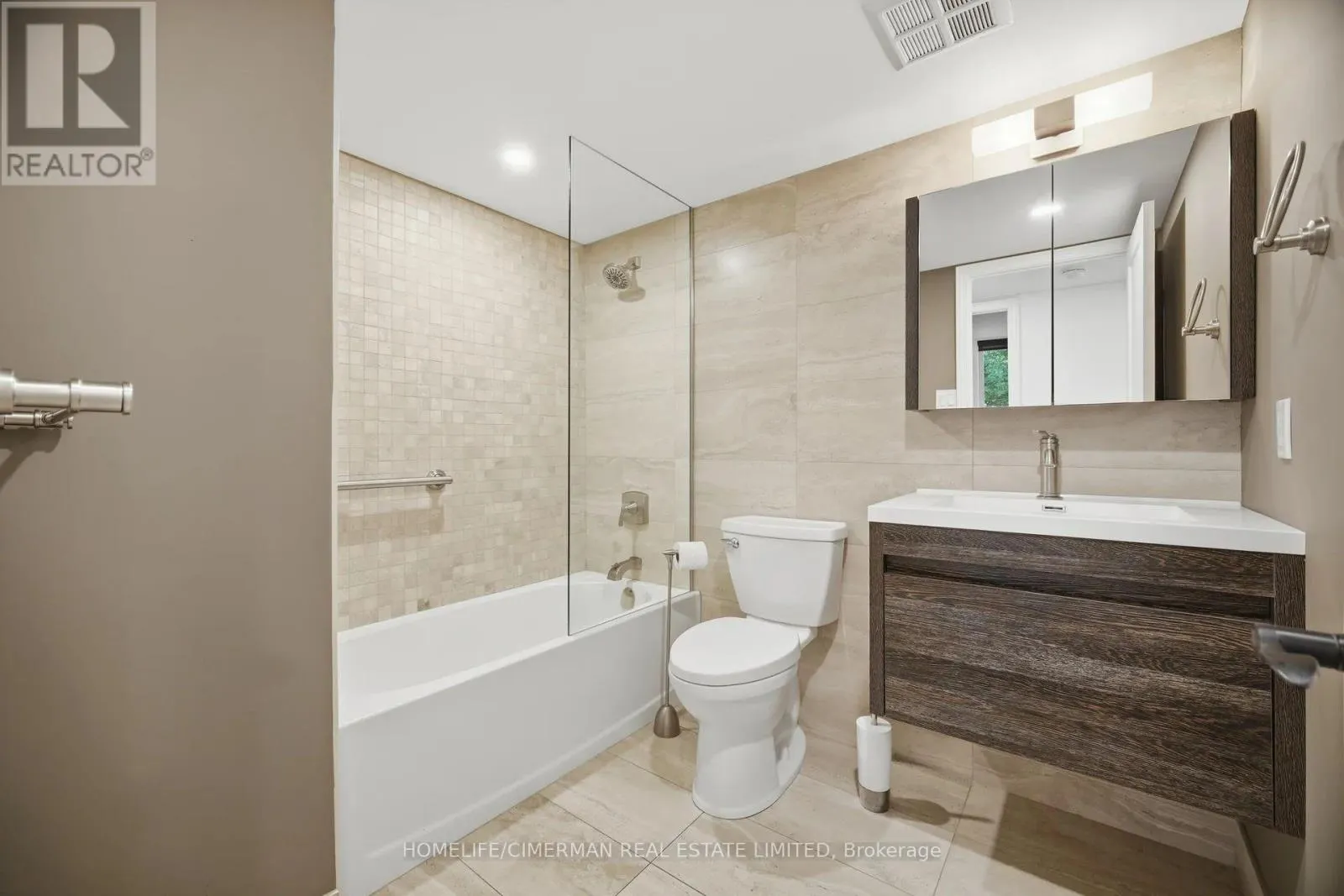 320 - 150 WILSON STREET W