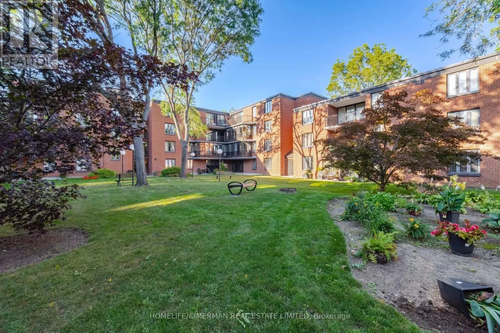 320 - 150 WILSON STREET W