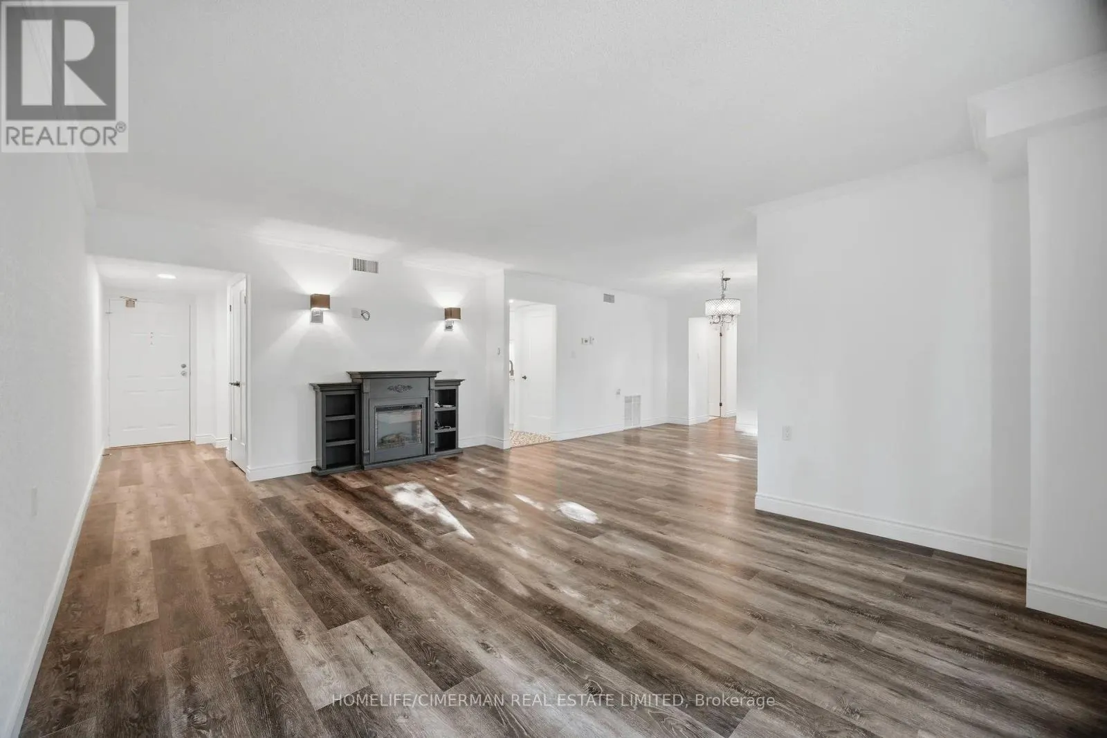 320 - 150 WILSON STREET W