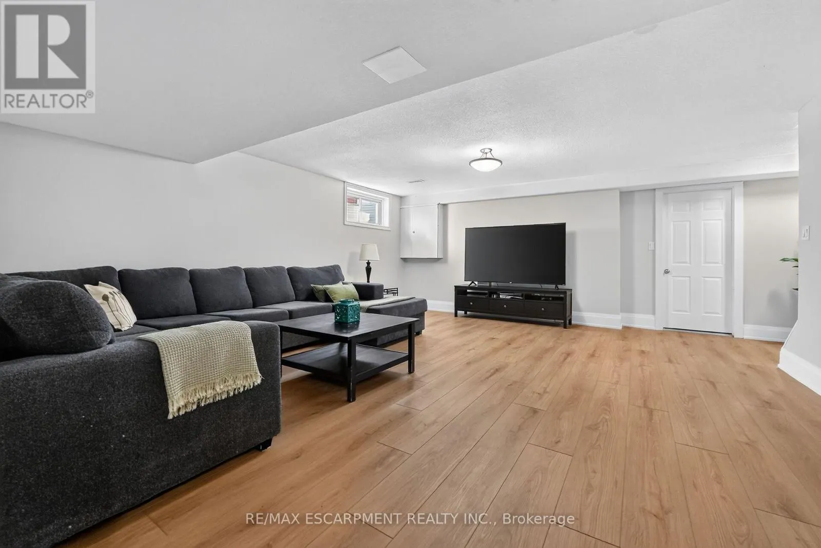 17 CHERRY AVENUE