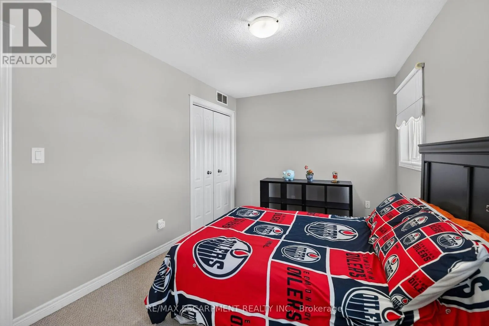 17 CHERRY AVENUE