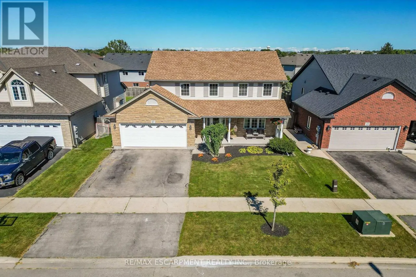 17 CHERRY AVENUE
