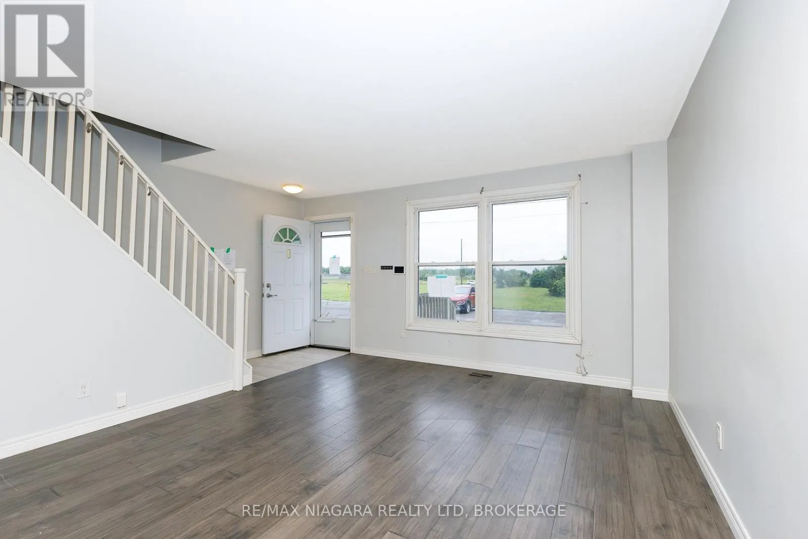 1 - 252 BERTIE STREET #1