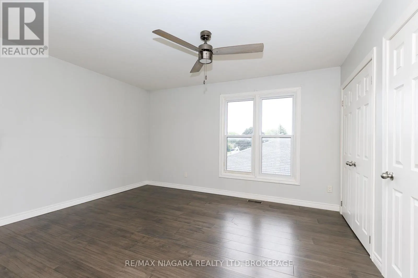 1 - 252 BERTIE STREET #1