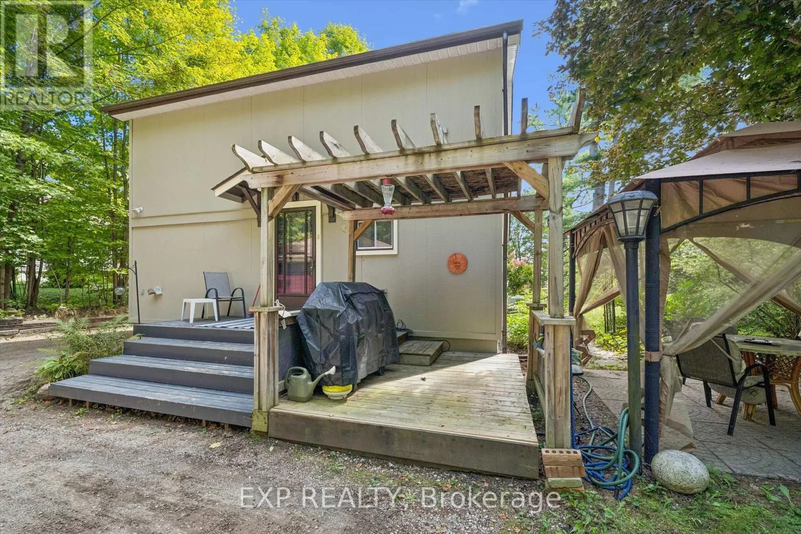 195 MAPLE STREET