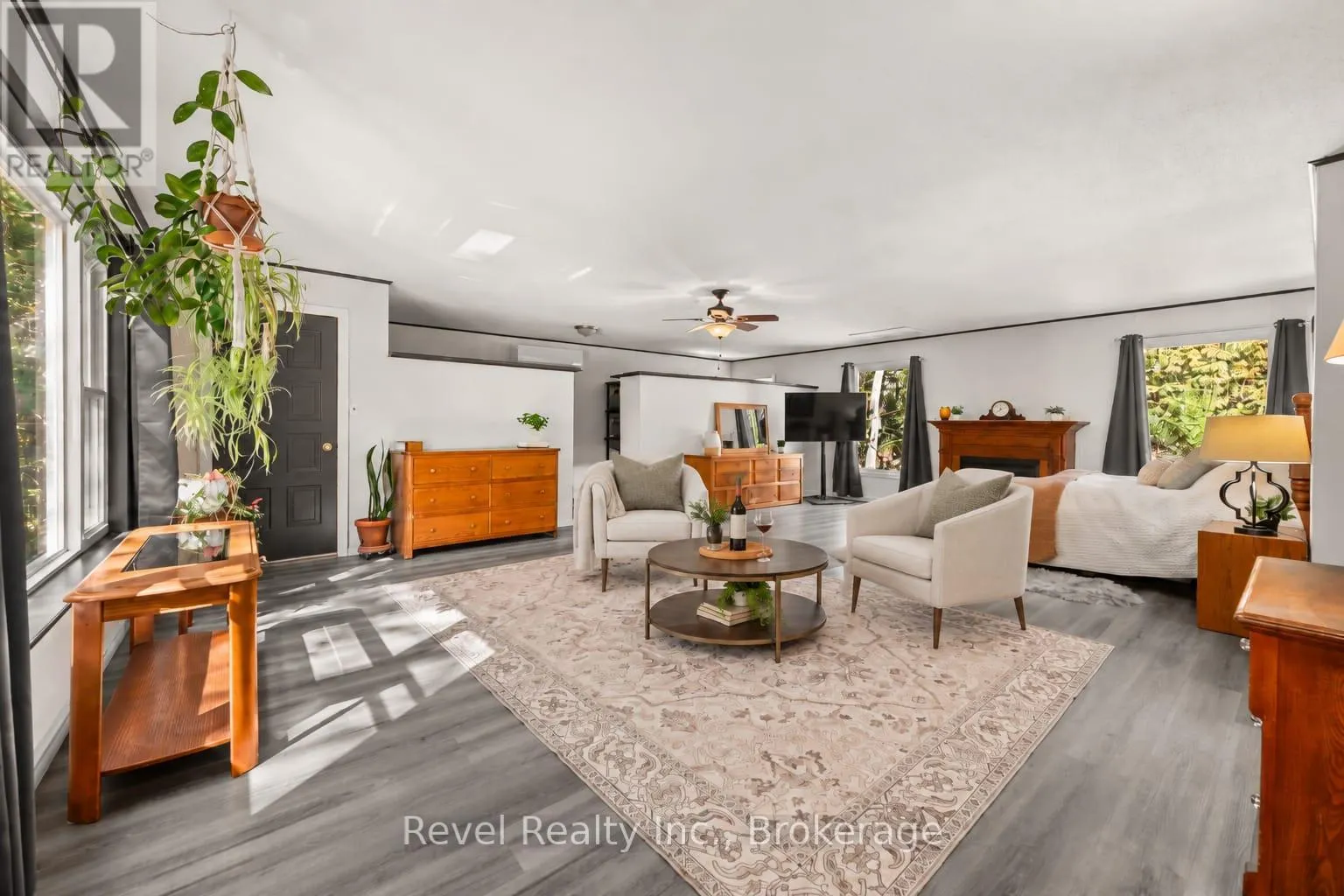 12 ALPINE CRESCENT