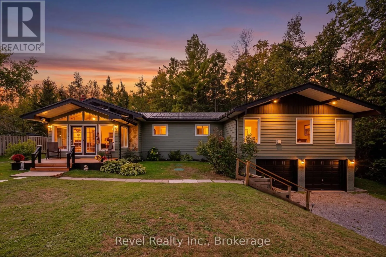 12 ALPINE CRESCENT
