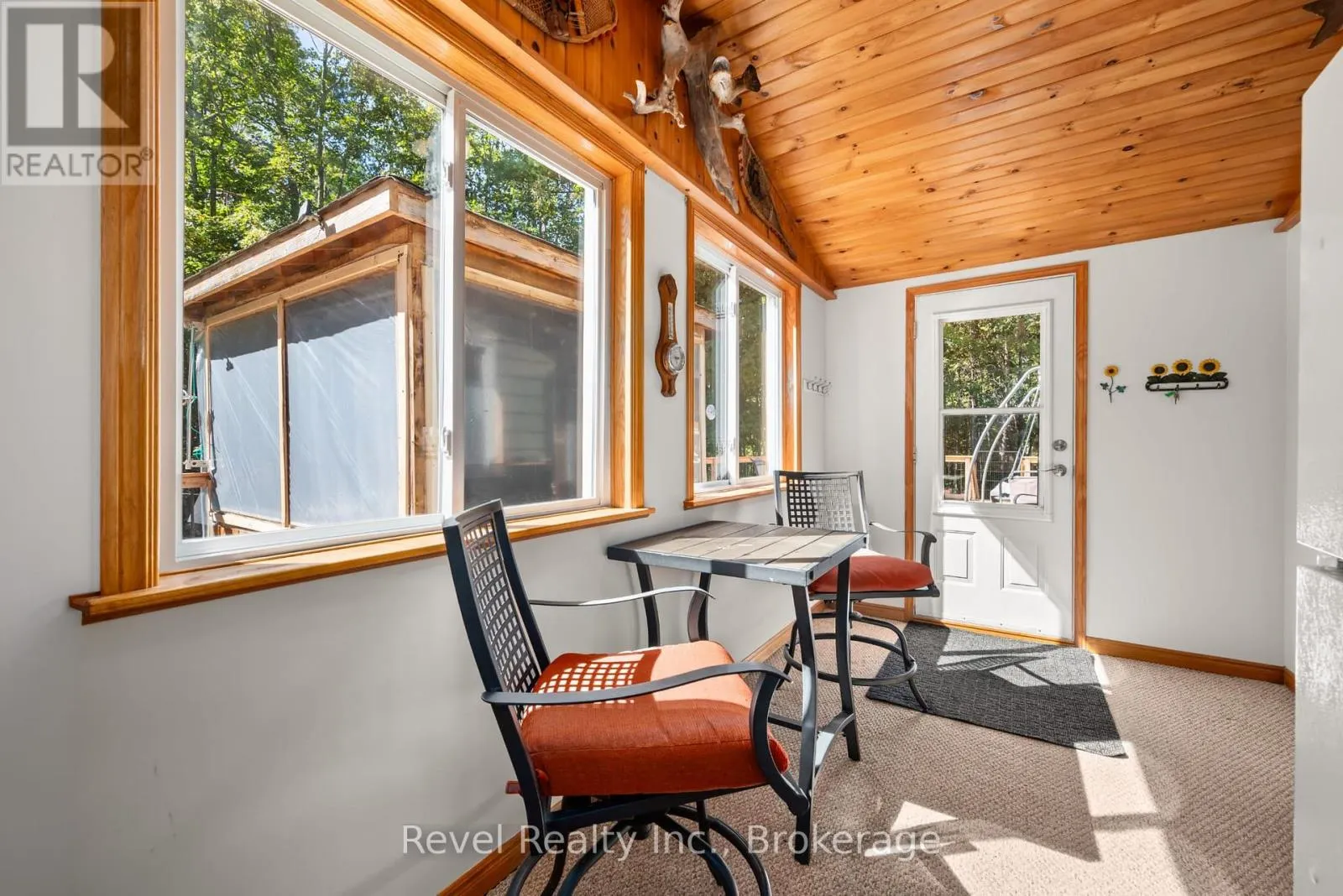 12 ALPINE CRESCENT