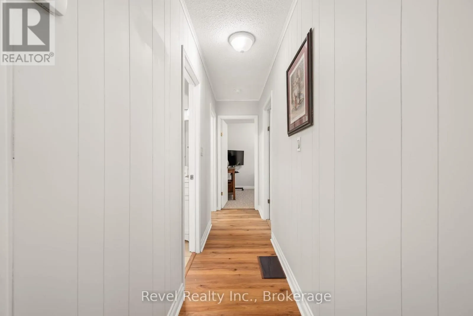 12 ALPINE CRESCENT