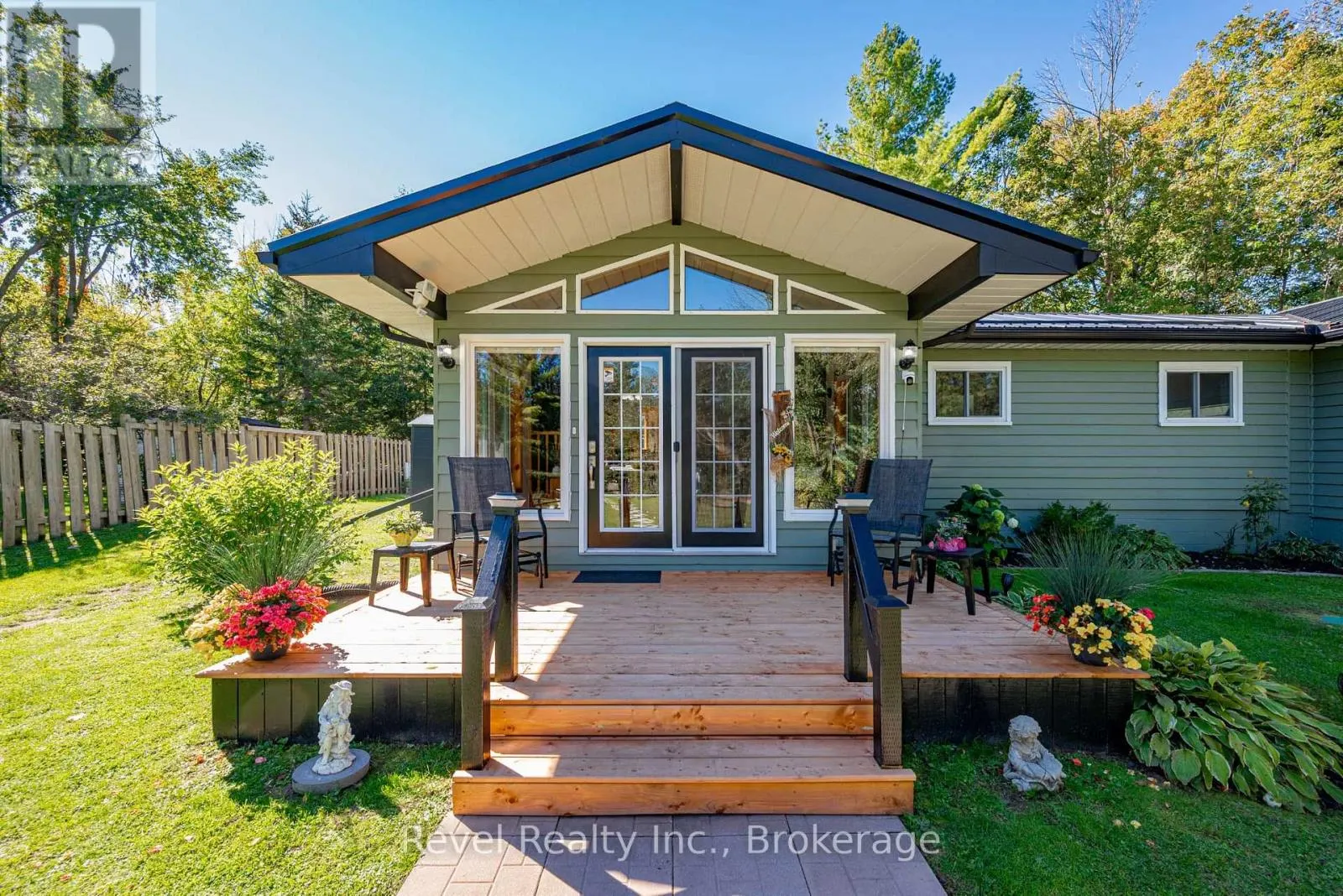 12 ALPINE CRESCENT