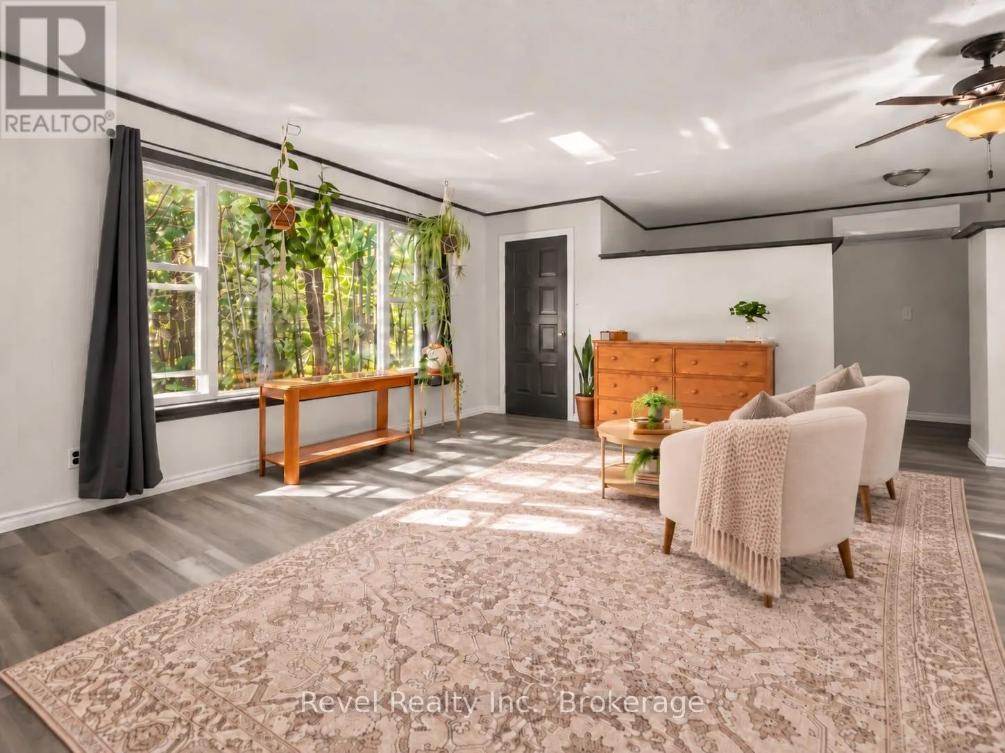 12 ALPINE CRESCENT