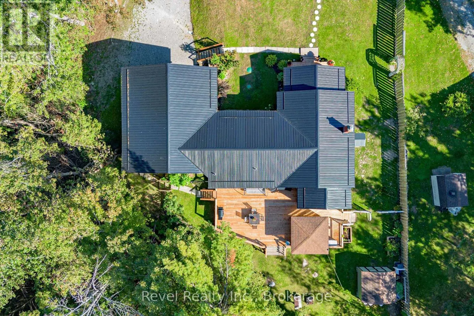 12 ALPINE CRESCENT
