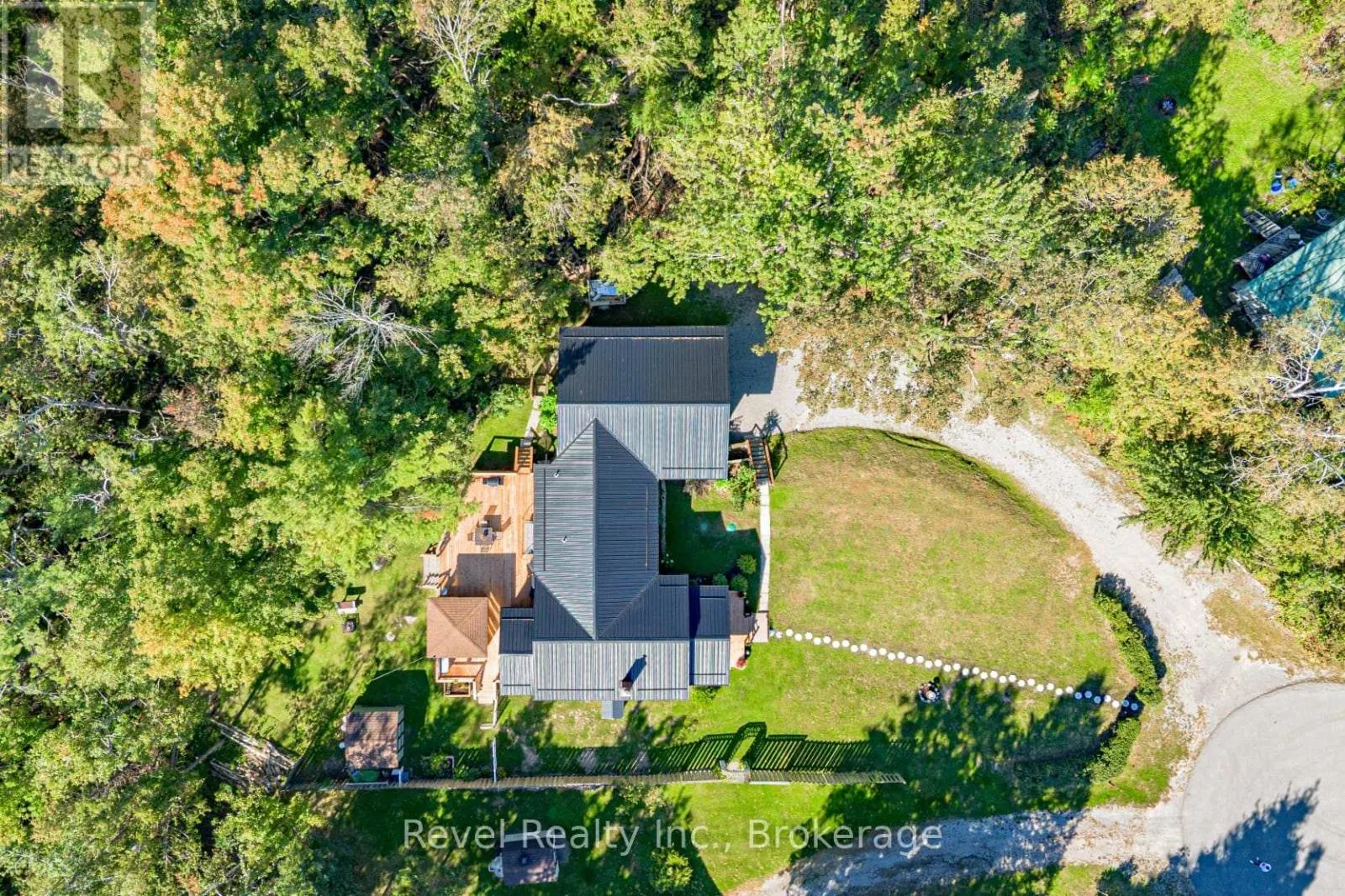 12 ALPINE CRESCENT