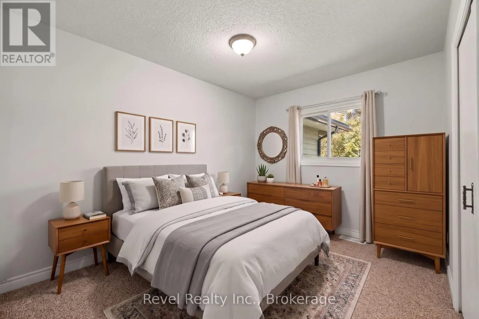 12 ALPINE CRESCENT