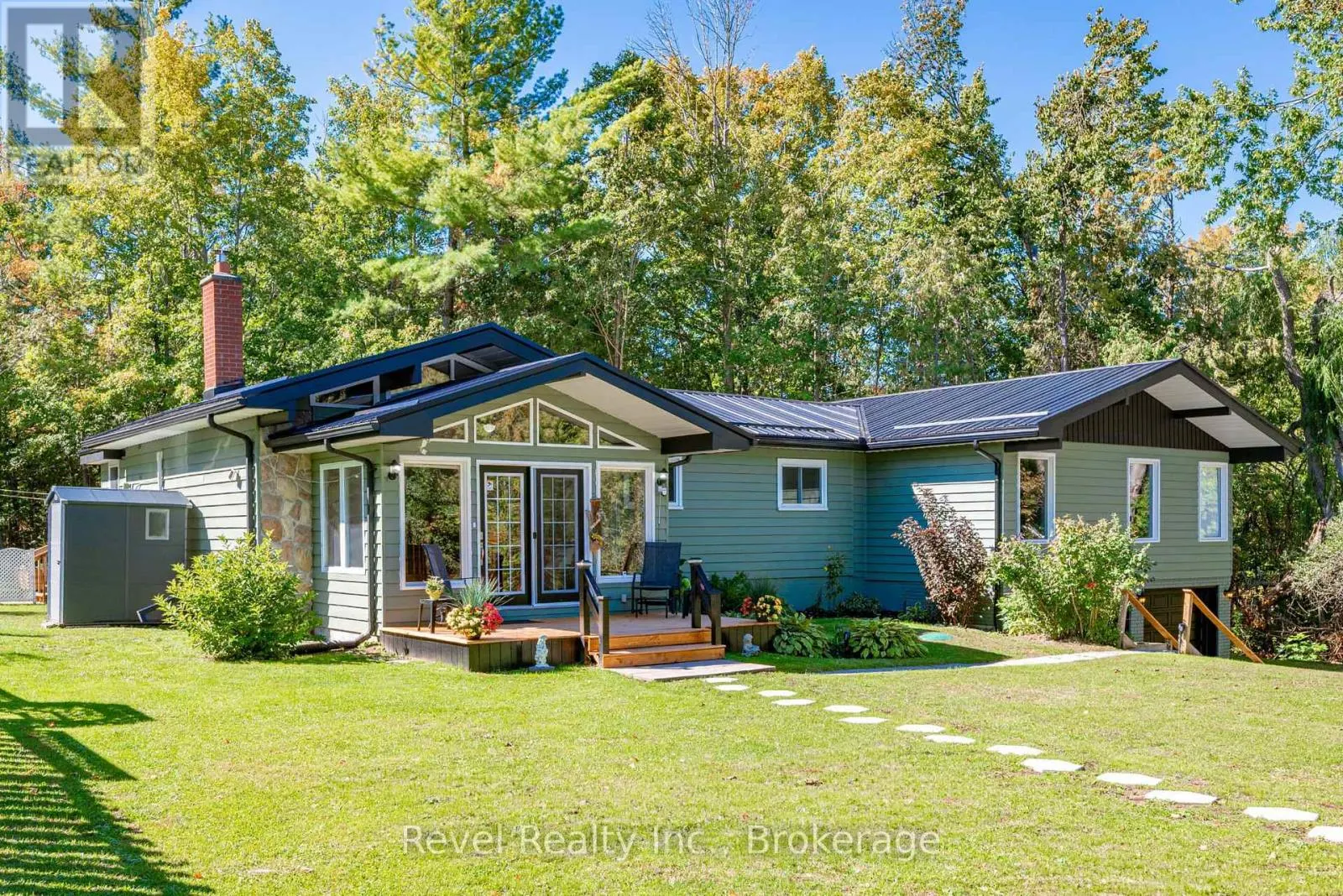 12 ALPINE CRESCENT