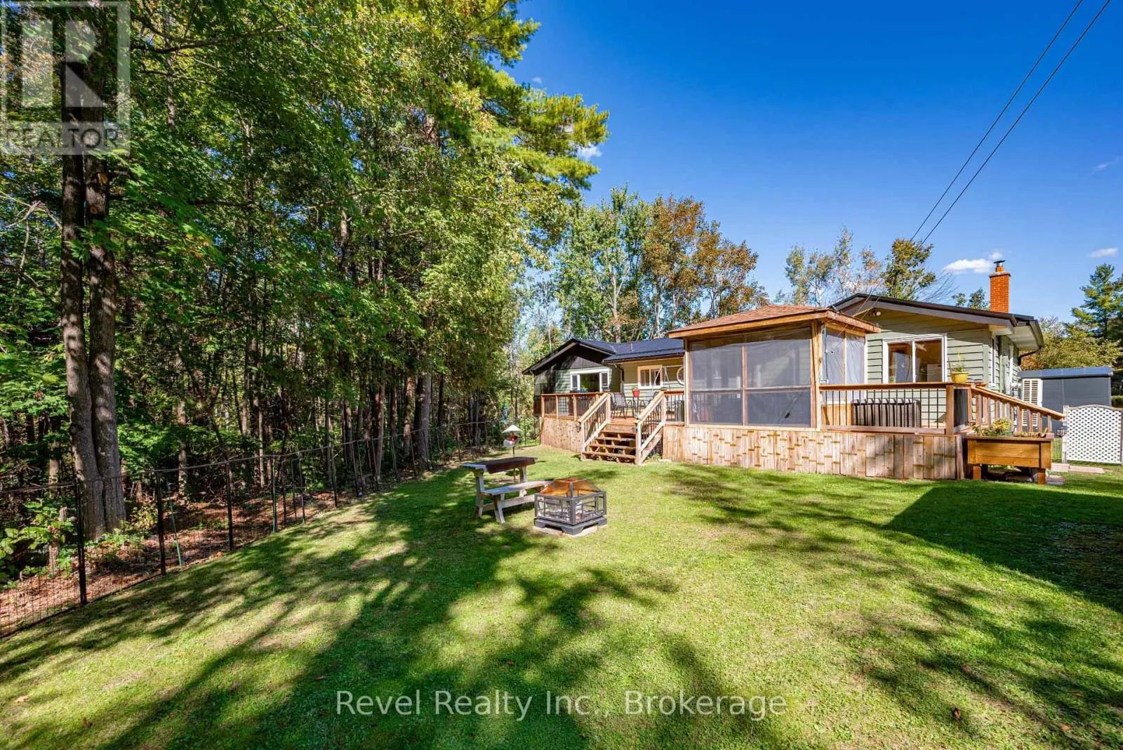 12 ALPINE CRESCENT