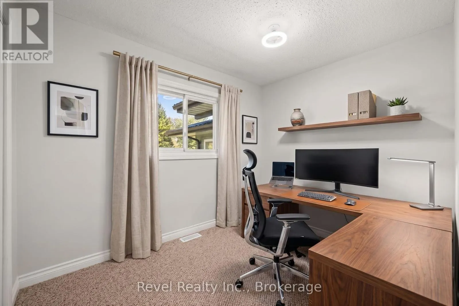 12 ALPINE CRESCENT