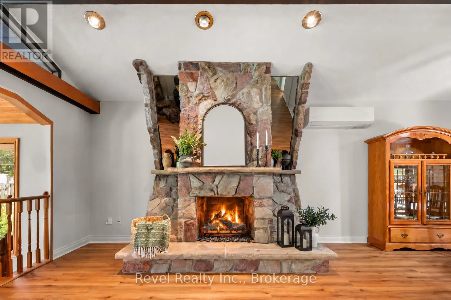 12 ALPINE CRESCENT