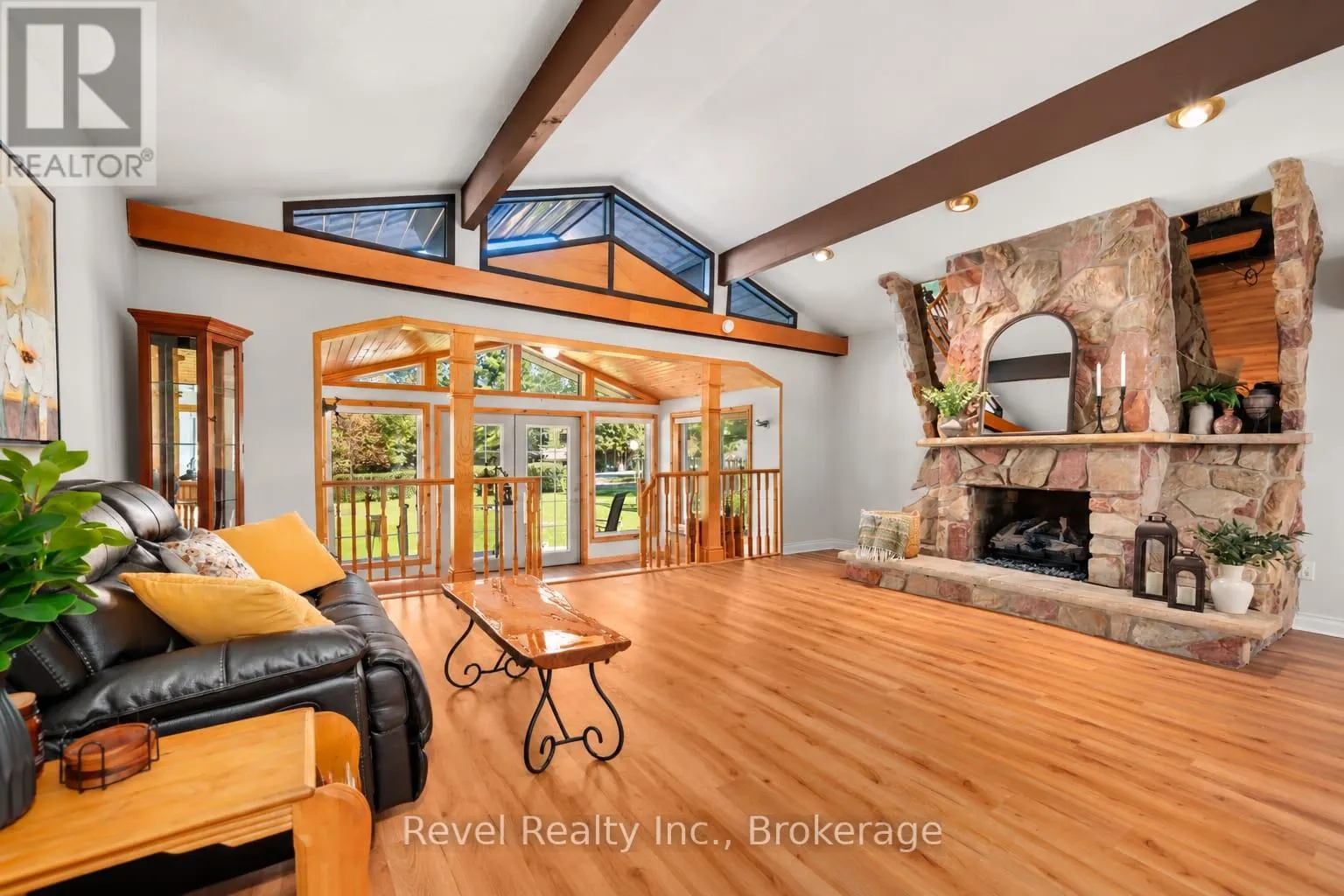 12 ALPINE CRESCENT
