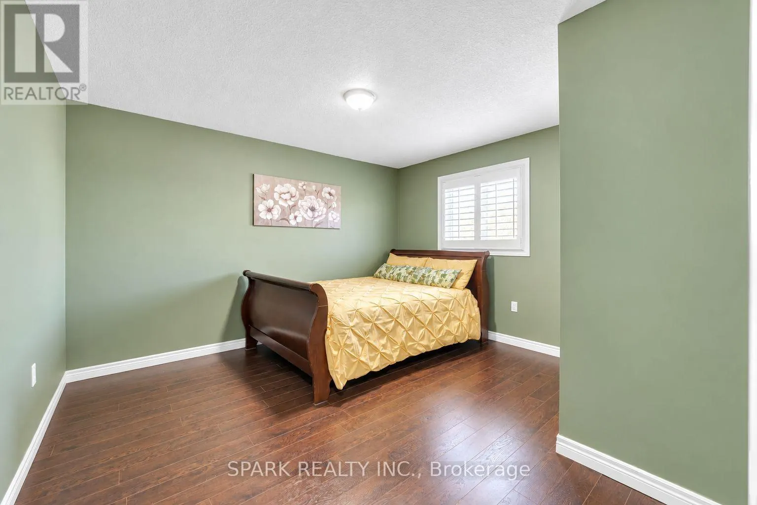 4 CUTTS CRESCENT