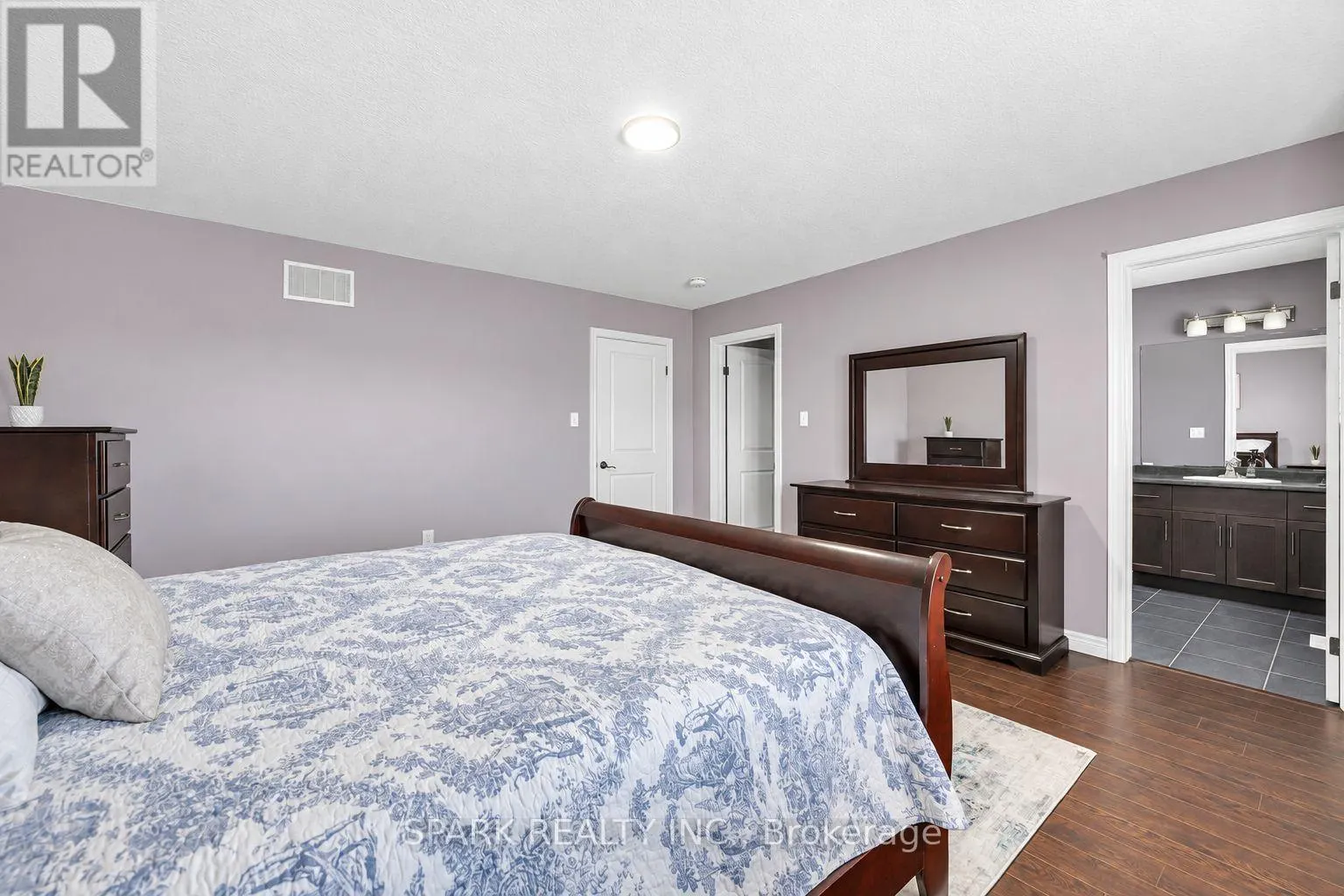 4 CUTTS CRESCENT