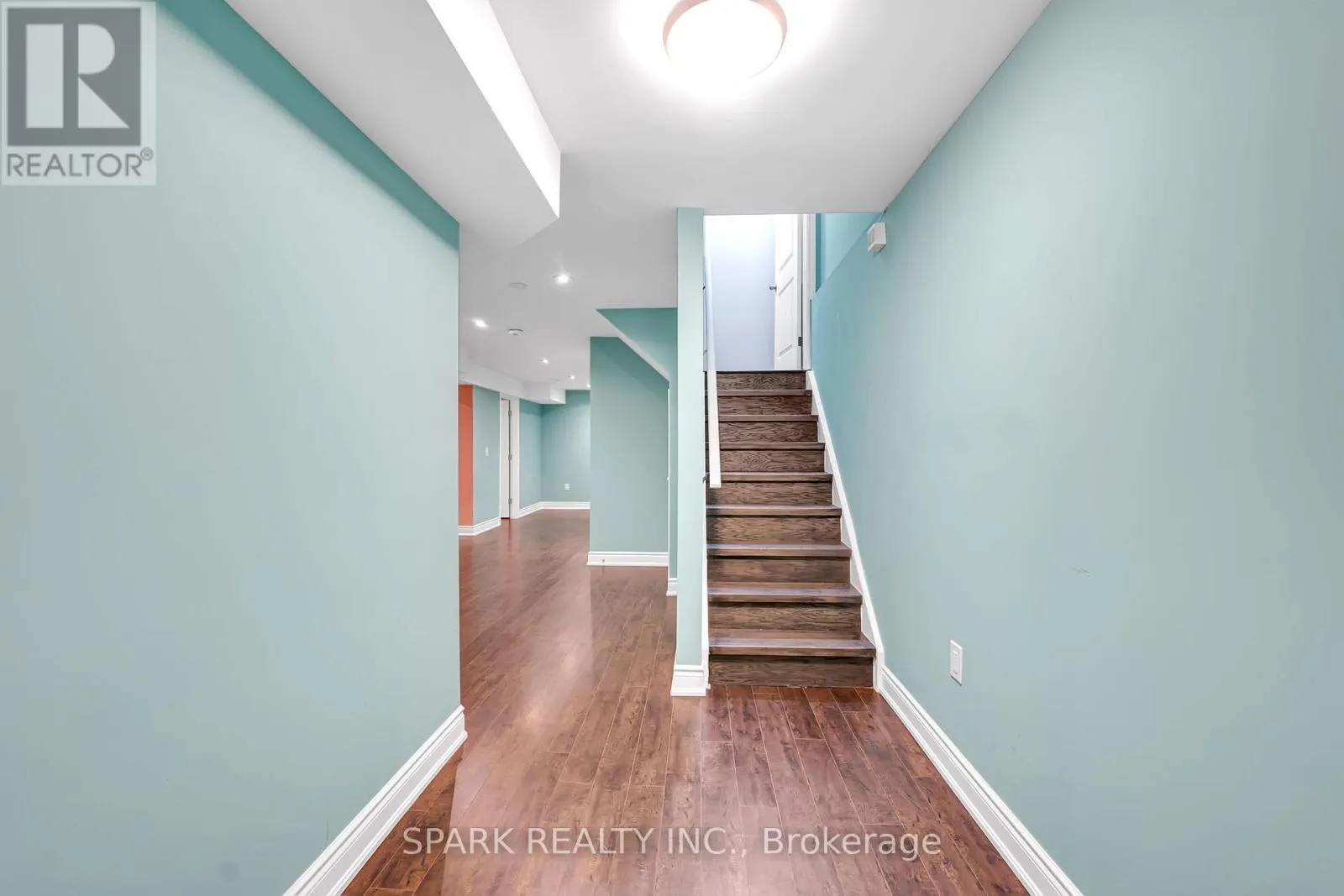 4 CUTTS CRESCENT