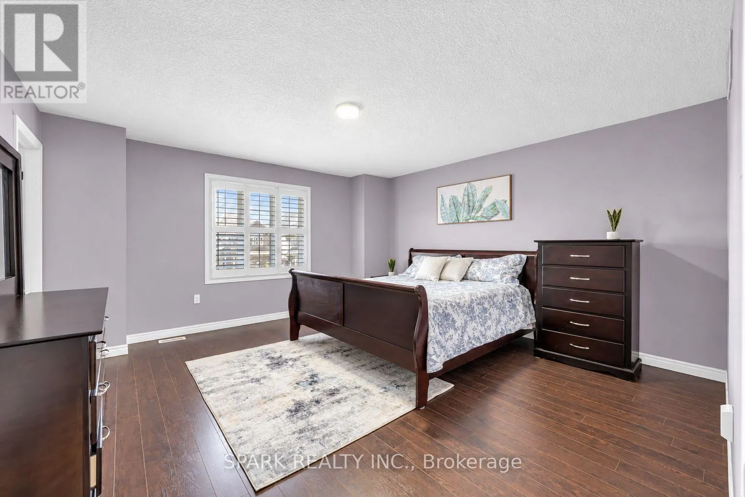 4 CUTTS CRESCENT