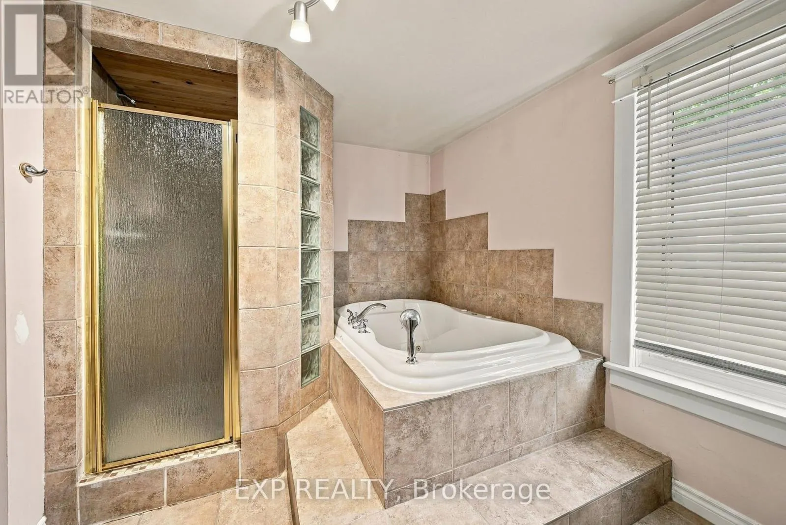15 MARGERY ROAD