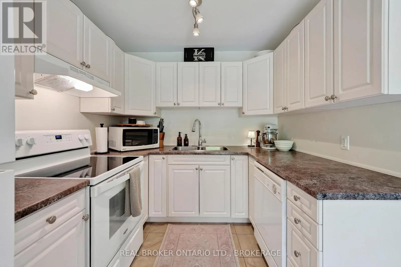 55 ABAGAIL CRESCENT