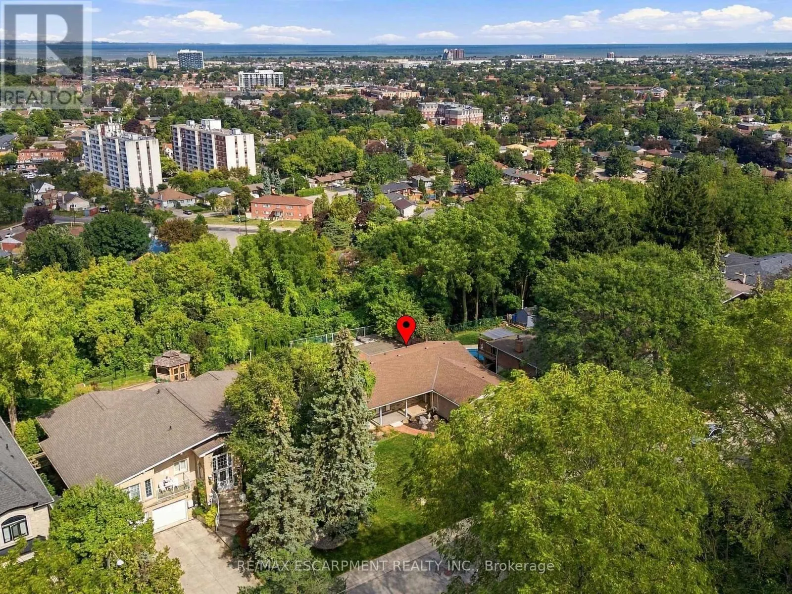 26 LESLIE DRIVE