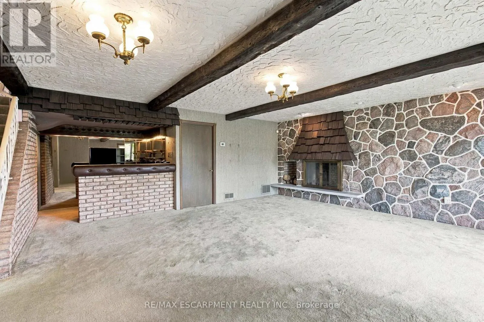 26 LESLIE DRIVE