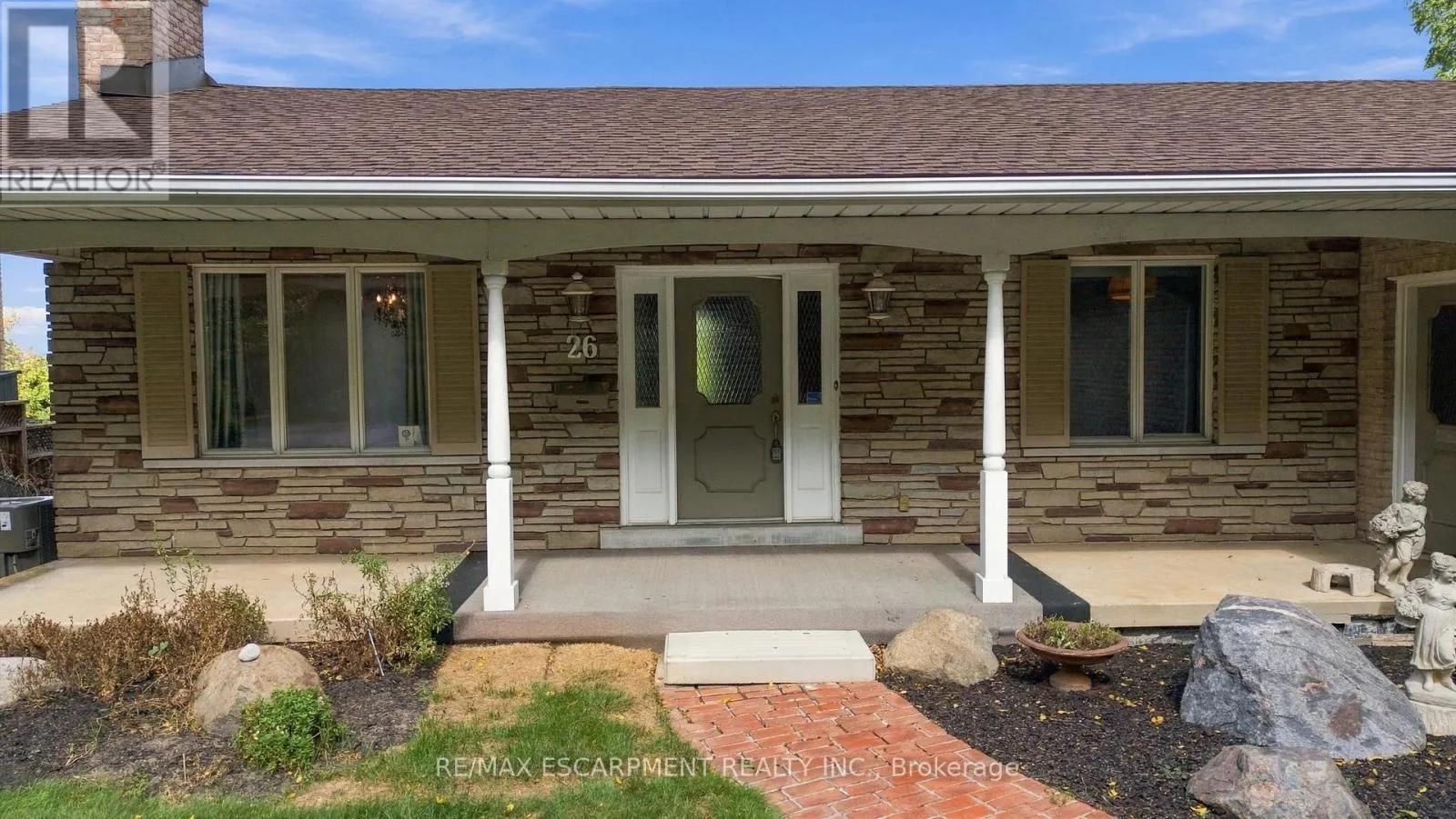 26 LESLIE DRIVE