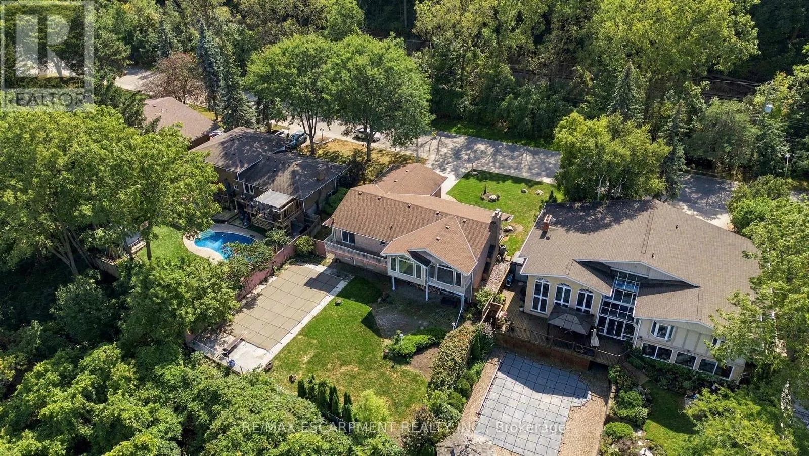 26 LESLIE DRIVE