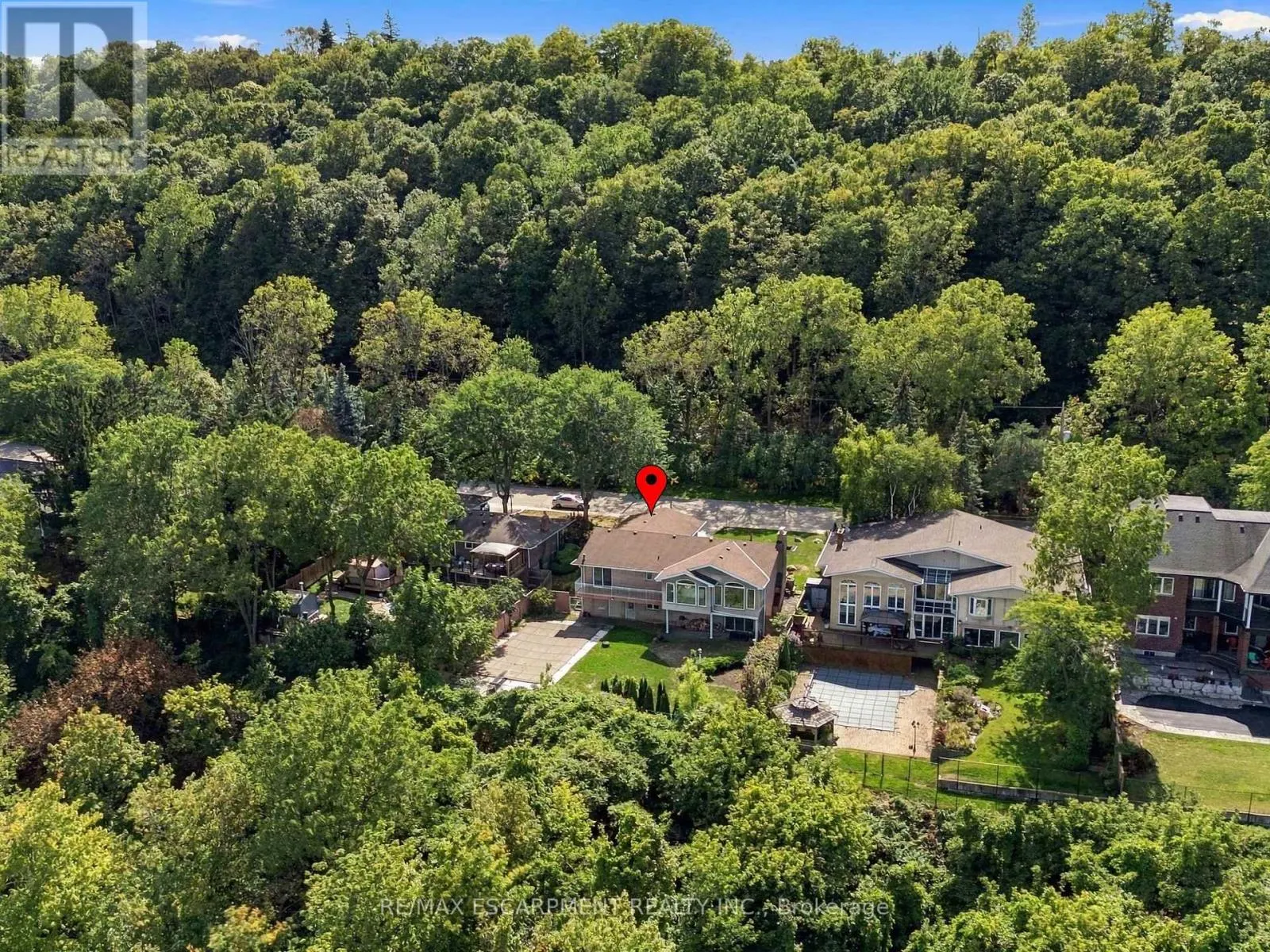 26 LESLIE DRIVE