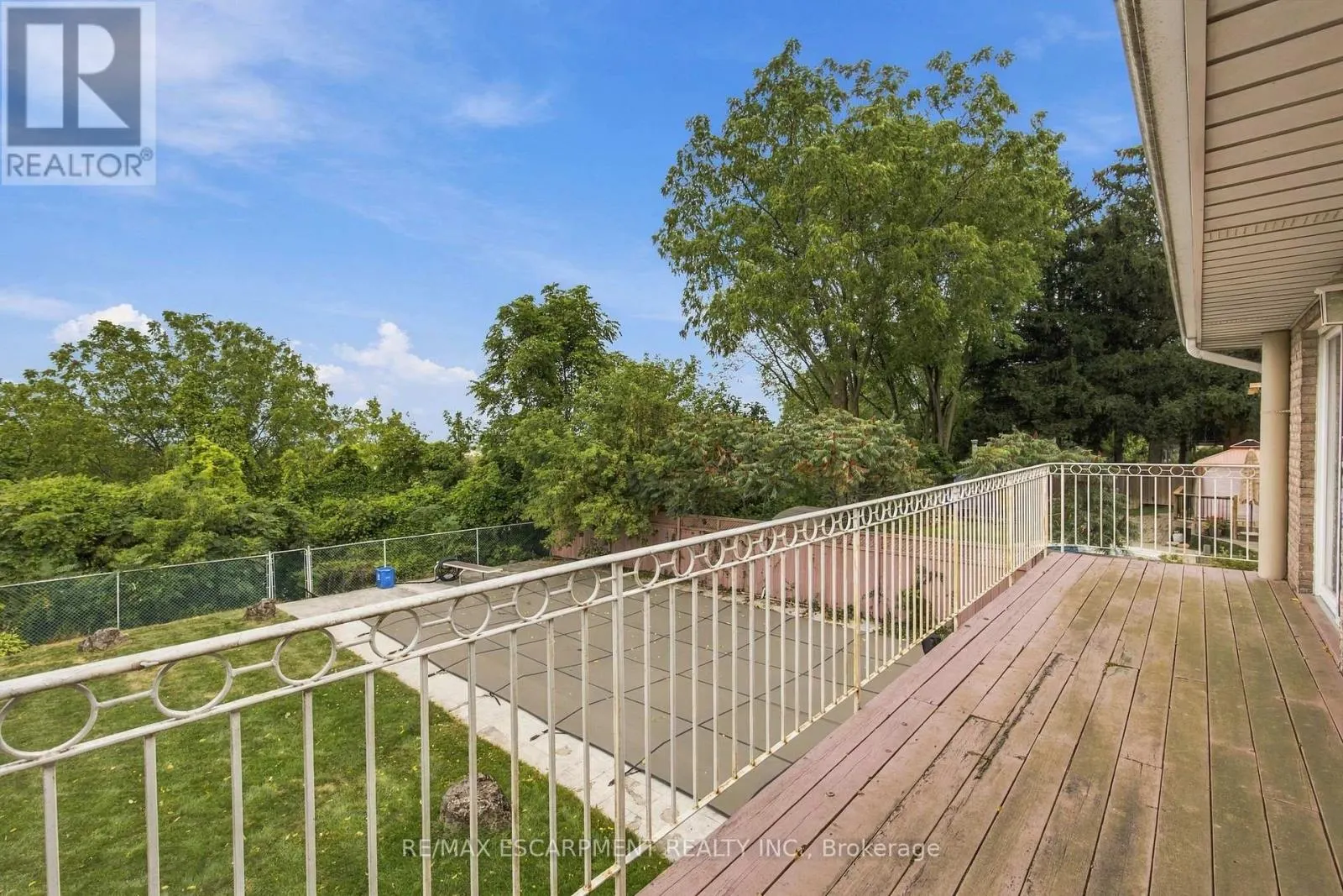 26 LESLIE DRIVE