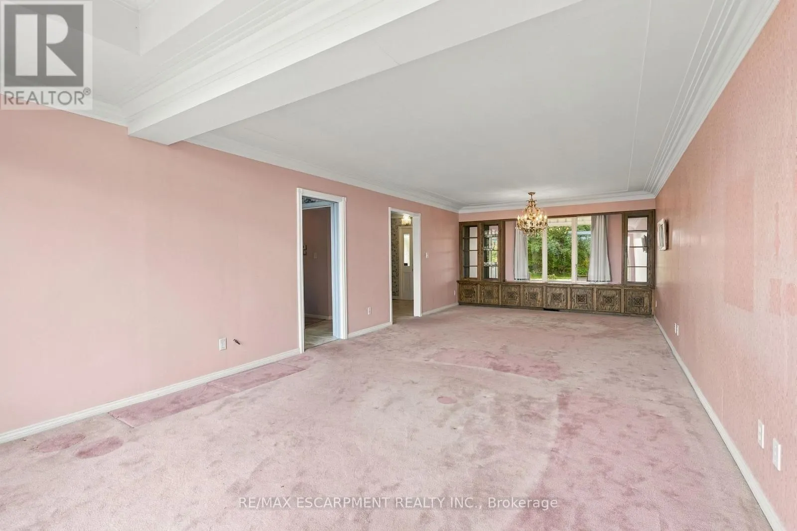 26 LESLIE DRIVE