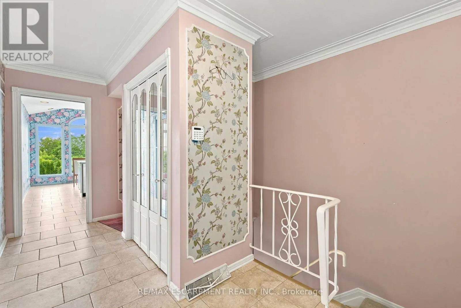 26 LESLIE DRIVE