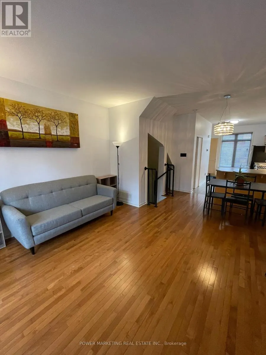 28 - 799 MONTREAL ROAD