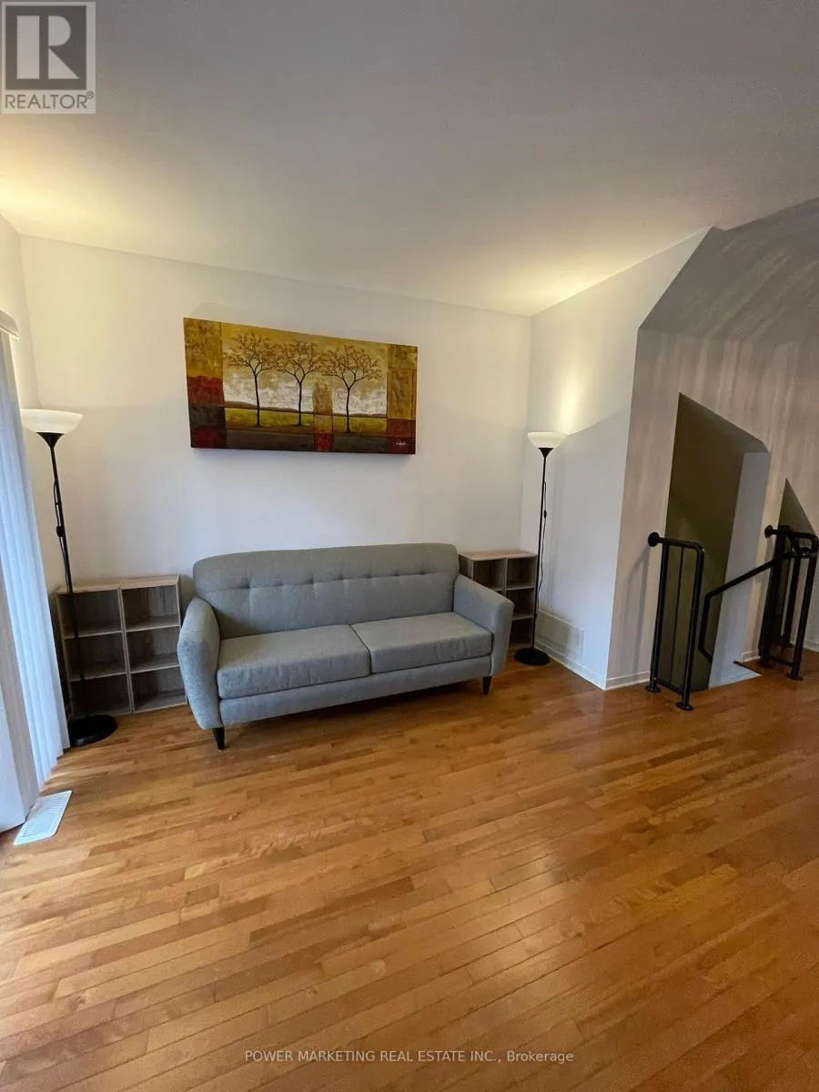 28 - 799 MONTREAL ROAD