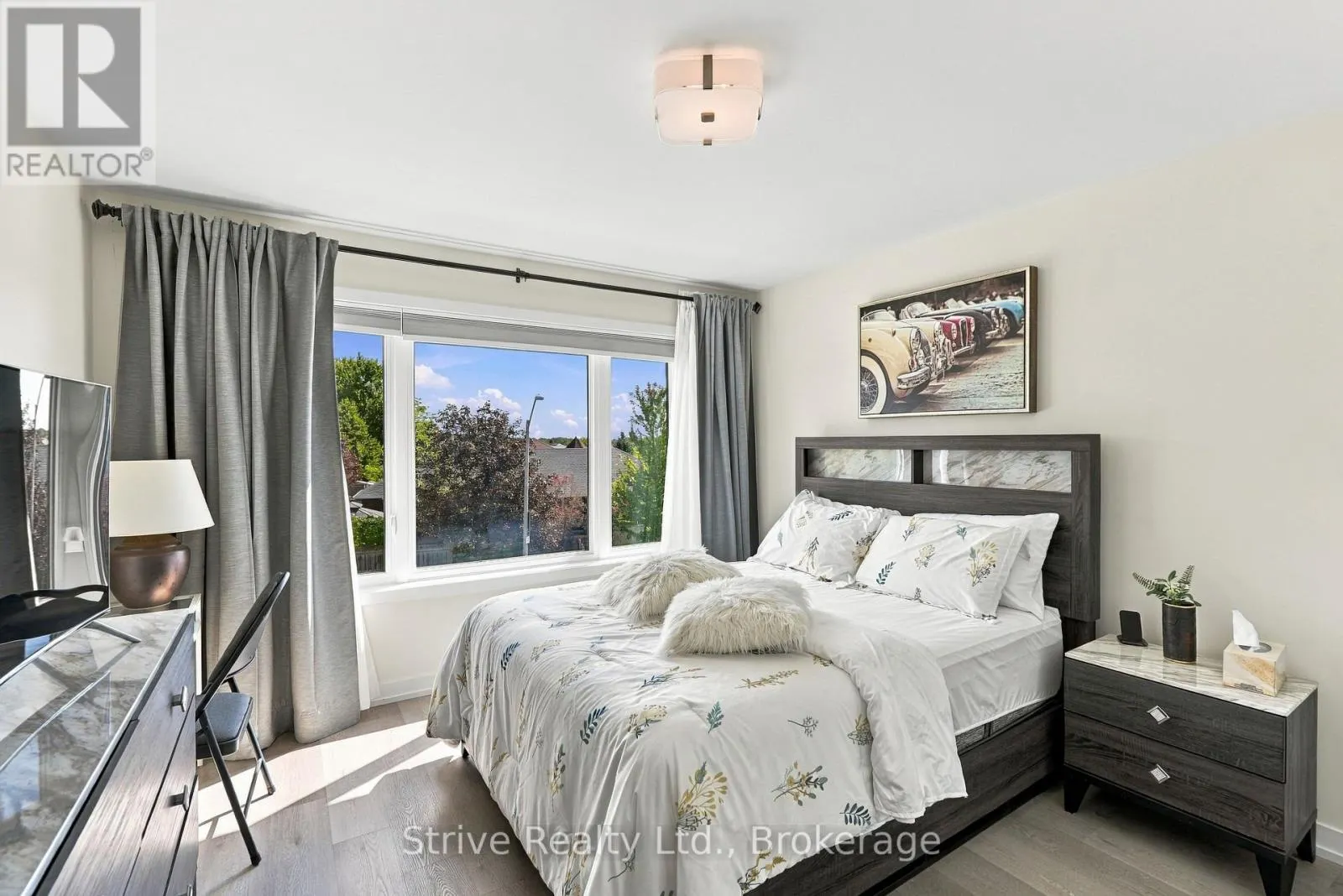 5 - 160 DENSMORE ROAD #5
